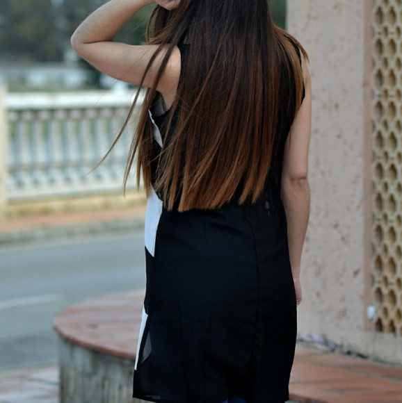 Monochromatic Sheath Dress - Picture 3 of 5